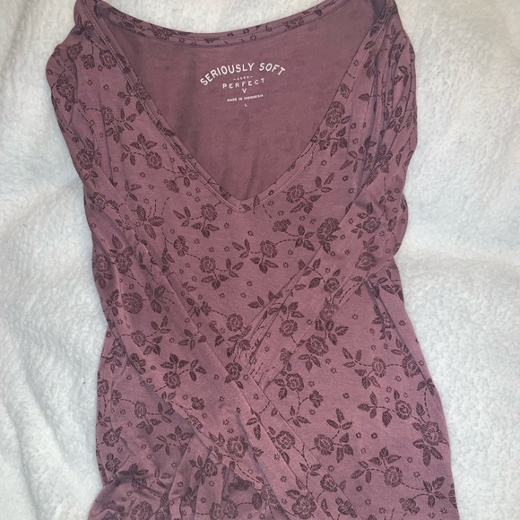 purple american eagle shirt